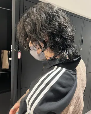 ミディアム カラー 暗髪カラー🫐パーマ おくだりんかのヘアスタイル