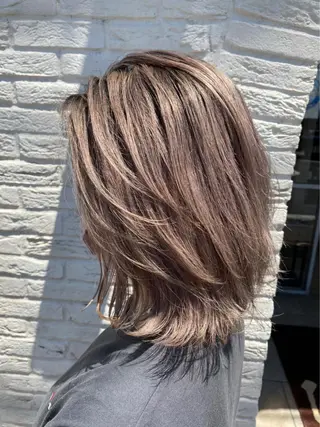 ミディアム カラー 【tocca茨木】 MOMOKAのヘアスタイル