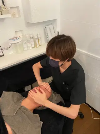 メンズ メンズフェイシャル アイブロウ・ルースのエステ・リラクイメージ