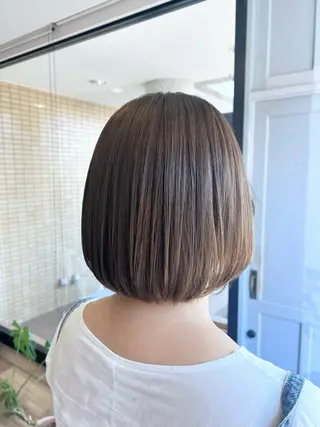 ミディアム カラー ツキダテ ユイのヘアスタイル