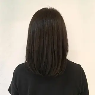 ミディアム カラー 宮内 真乃のヘアスタイル