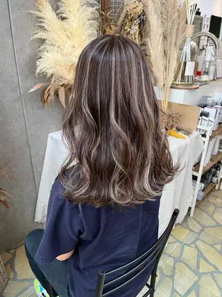 ロング エクステ・髪質改善・ ブリーチ・吉田大介のヘアスタイル