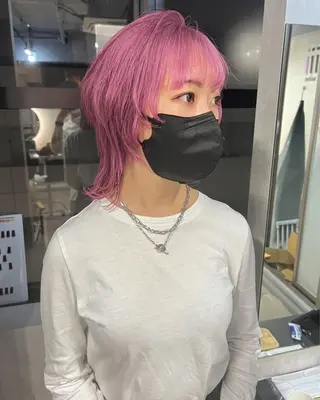 ミディアム ブリーチ/ウルフ ハッシュカット/石山のヘアスタイル