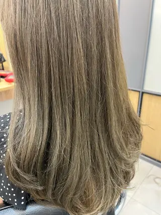 ロング GO TODAY SHAiRE SALON  神戸三宮店所属・ナチュラル艶々縮毛 矯正シェアサロンのヘアスタイル