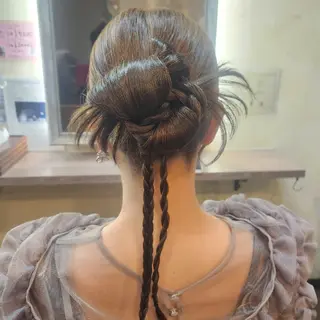 セミロング ヘアアレンジ 田井中 悠紀のヘアスタイル