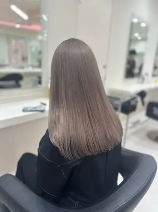 ロング ️🫧 AINE 🫧ハイトーンカラーのヘアスタイル