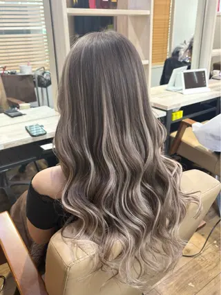 ロング Lapis所属・韓国レイヤーカット/ AIRIのヘアスタイル