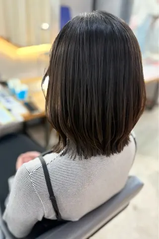 ミディアム 菊地 紗矢のヘアスタイル