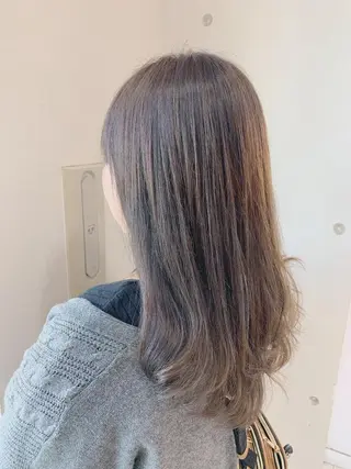 セミロング カラー 白髪ぼかしハイライト 柳川拓哉のヘアスタイル