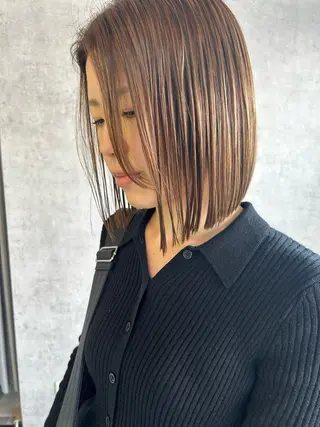 カラー 宇座 杏音のヘアスタイル