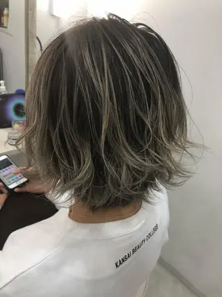 ショート カラー 髪質改善 中川　翔のヘアスタイル