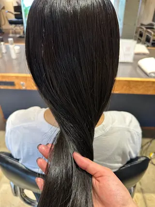 ロング カラー 古川 杏果のヘアスタイル