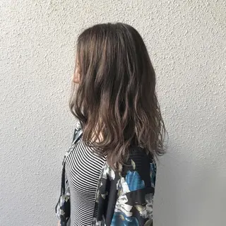 セミロング カラー インナーカラー/天神 ブリーチ/吉田のヘアスタイル