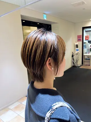 ショート 顔まわりカット 前髪カット安井楽人のヘアスタイル