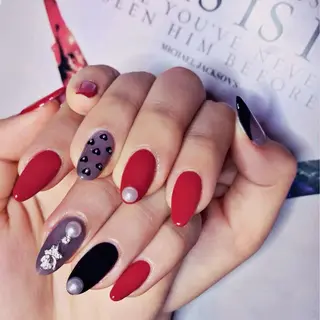 ネイル NOIROUGE所属・NOI ROUGEのネイルデザイン