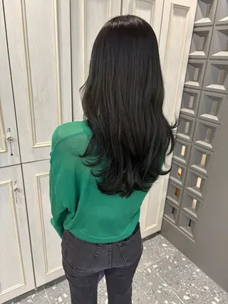 ロング カラー 🫧 栄ハイトーン Yasuyo🫧のヘアスタイル