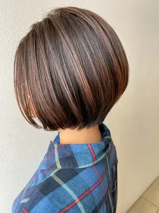 ショート 沢田 瞳のヘアスタイル