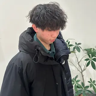 パーマ メンズ 赤み消し/オリーブ カーキ/福田れんのヘアスタイル