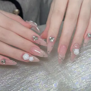 ネイル Queens 榊 まおのネイルデザイン