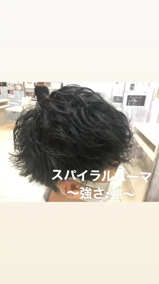 ミディアム パーマ メンズ 韓国風メンズ/毛流れ ヘアなら須田龍世のヘアスタイル