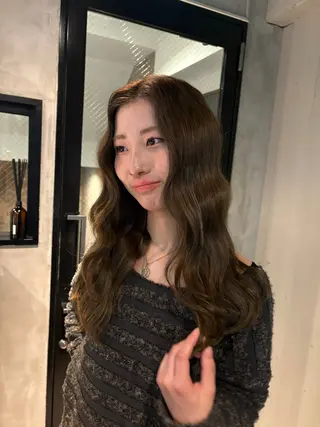 ロング 透明感・美髪 monsoワニベユナのヘアスタイル