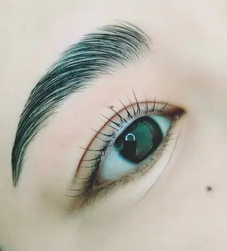 アイブロウ Dahlia ダリア所属・Dahlia ダリア Makiのマツエク・マツパデザイン