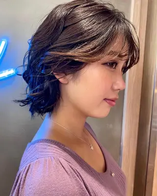 ミディアム パーマ 顔周り/ブリーチなし /縮毛矯正🫧伊勢のヘアスタイル