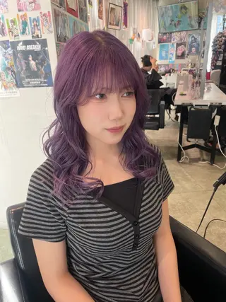 セミロング 🍭ハイトーン/ デザインカラー🦄のヘアスタイル