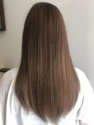 ロング カラー 嶌田 沙紀のヘアスタイル