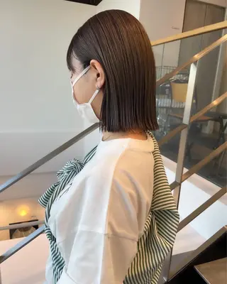 ショート カラー ヘアアレンジ アイブロウ ミニボブ/ブリーチ 🌈MISATOのヘアスタイル