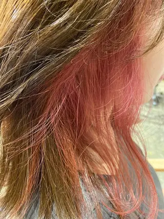 カラー モエカ -YUCCA-のヘアスタイル