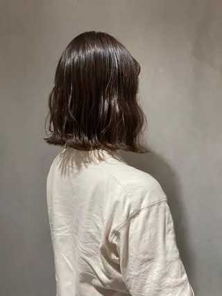 ミディアム カラー ボブ/透明感カラー /坂口恵梨子のヘアスタイル