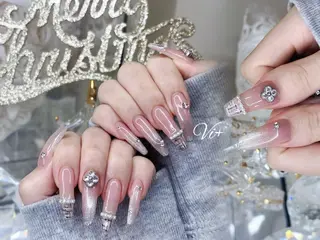 ネイル ✨Nailsalon Vi+✨のネイルデザイン