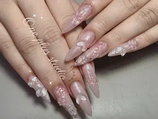 ネイル One plus StudioNailのネイルデザイン