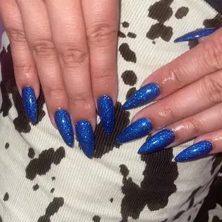 ネイル PINS16🩷 YUNOのネイルデザイン