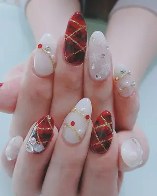 ネイル QULEONAIL所属・大城 裕麻のネイルデザイン