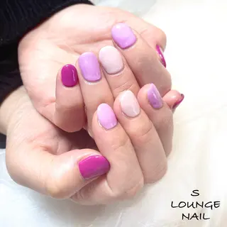 ネイル S LOUNGE NAIL所属・パーツたくさん🍓 SUMIのネイルデザイン