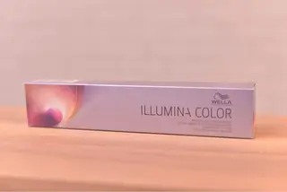 カラー noa  ノアのヘアスタイル