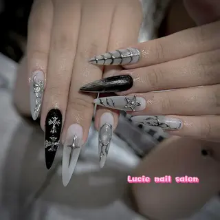 ネイル LUCIE NAIL SALON所属・NGUYEN THI THANHのネイルデザイン