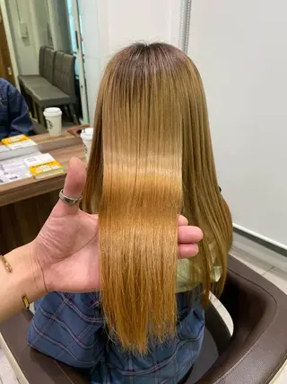 ロング ナカタケ ユウのヘアスタイル