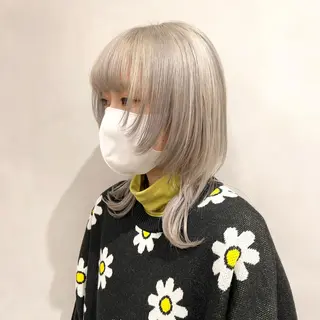 セミロング カラー 💖暖色・ハイトーン 🐈みおり💖のヘアスタイル