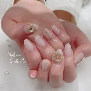 ネイル Nailroom. Cinderellaのネイルデザイン