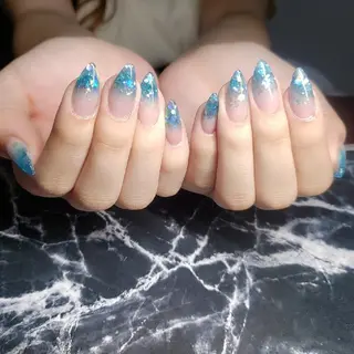 ミディアム ネイル クロキ 。のネイルデザイン