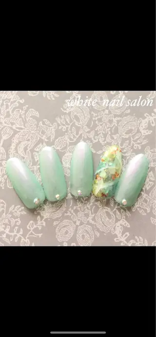 ネイル white nail salonのネイルデザイン