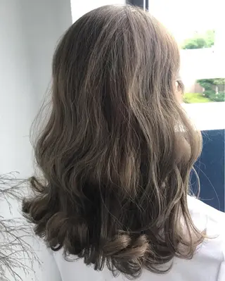 セミロング カラー 大嶋 宏隆のヘアスタイル