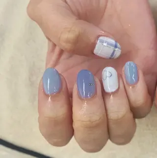 ネイル アトリエ　ミモザ所属・いまむら あかりのネイルデザイン