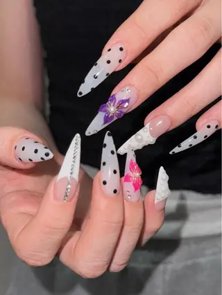 ネイル IROHA NAIL Kurumi🪽🫧のネイルデザイン