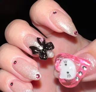 ネイル Hikari 🌺のネイルデザイン