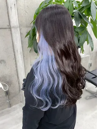 ロング カラー 黒田 真美のヘアスタイル