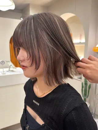 カラー ハイトーン／暖色 👩🏼HONOKAのヘアスタイル